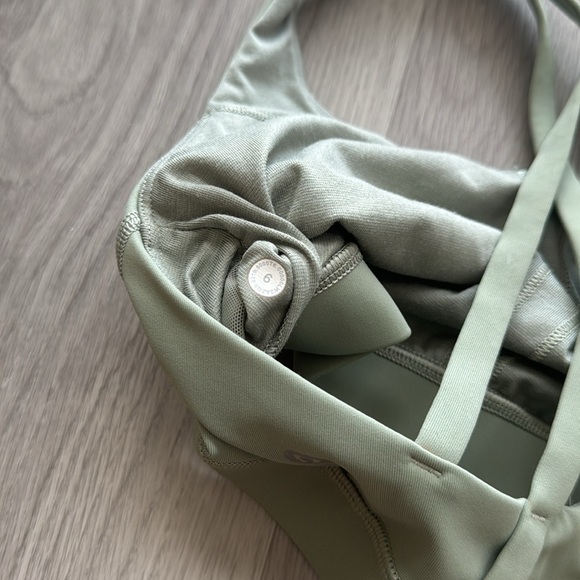 Lululemon Energy Bra - Picture 4 of 4